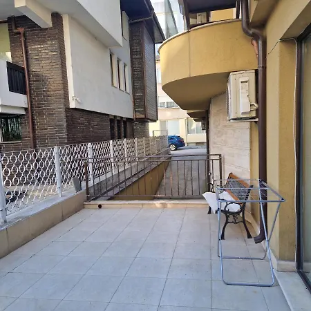 Апартамент Sea Garden Marina *